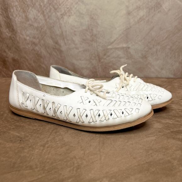 Vintage 80s Coasters White Leather Lace Up Flats Accent Stitching Women's 8.5 - Picture 1 of 9